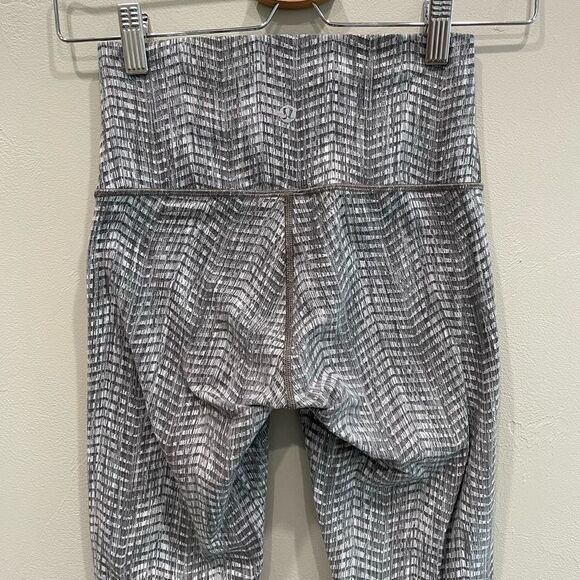 Lululemon Wunder Under High-Rise 7/8 Tight Leggings - Size: 4 - Picture 5 of 14